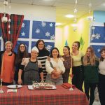 O mitropolitis kerkyras konta sta pedia (8)