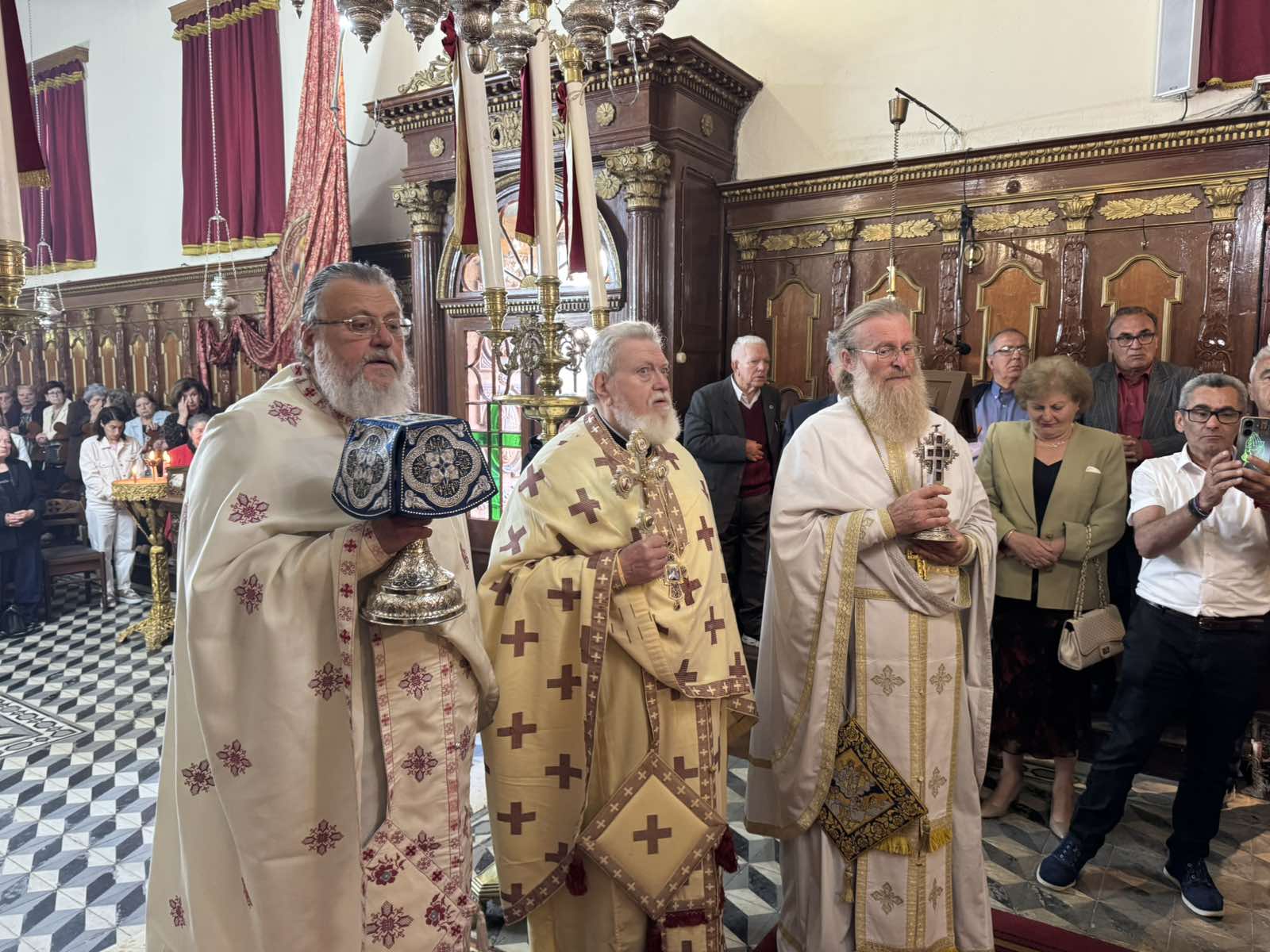 Η Κυριακή των Μυροφόρων και καθαγιασμός Ιερού Θυσιαστηρίου στην Κέρκυρα (11)