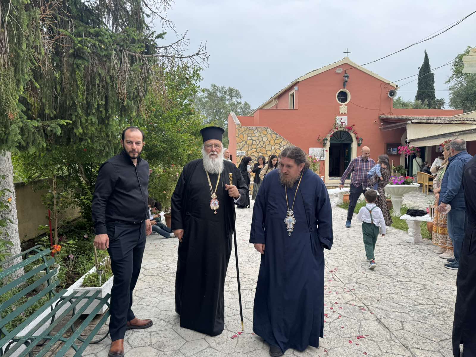 kerkyras nektarios opoios protima to skotadi tote zei to chaos (18)
