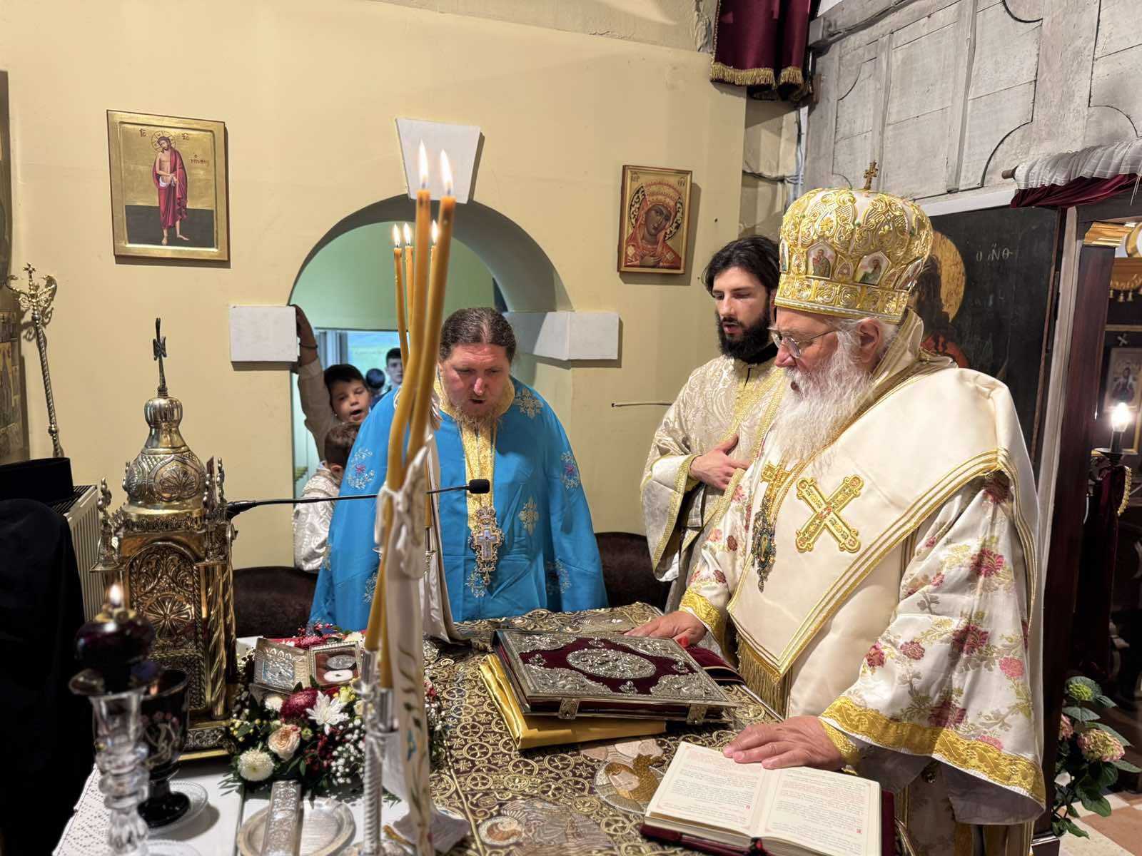 kerkyras nektarios opoios protima to skotadi tote zei to chaos (9)