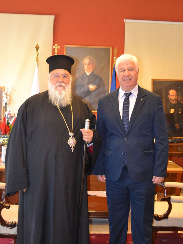 ΣΥΝΑΝΤΗΣΗ ΜΗΤΡΟΠΟΛΙΤΗ ΚΕΡΚΥΡΑΣ ΜΕ ΤΟΝ ΠΕΡΙΦΕΡΕΙΑΡΧΗ2