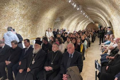 ΤΙΜΗΤΙΚΗ ΕΚΔΗΛΩΣΗ ΓΙΑ ΤΟΥΣ ΕΚΠΑΙΔΕΥΤΙΚΟΥΣ ΣΤΗΝ ΚΕΡΚΥΡΑ (5)