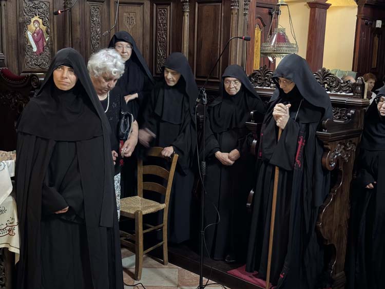 koures monazouson iera mitropoli kerkyras (7)