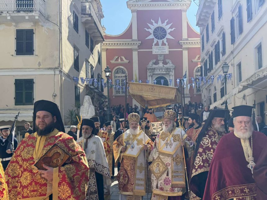 DIAMARTYRIA TOY MITROPOLITI KERKYRAS GIA ANTIXRISTIANIKI EKTHESI STIN ETHNIKI PINAKOTHIKI (11)