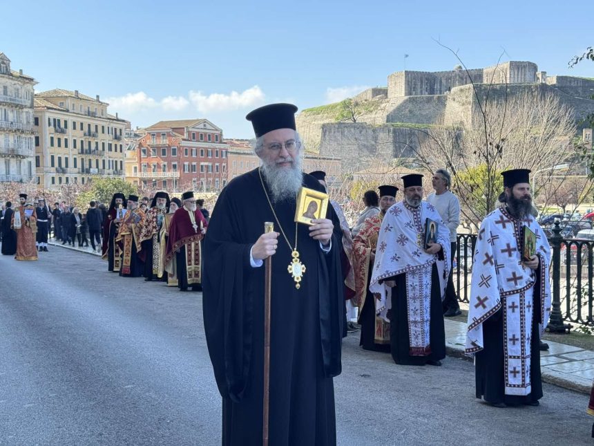DIAMARTYRIA TOY MITROPOLITI KERKYRAS GIA ANTIXRISTIANIKI EKTHESI STIN ETHNIKI PINAKOTHIKI (16)