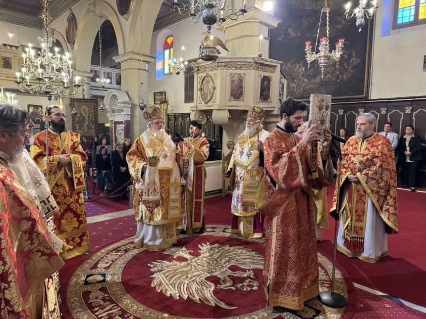 DIAMARTYRIA TOY MITROPOLITI KERKYRAS GIA ANTIXRISTIANIKI EKTHESI STIN ETHNIKI PINAKOTHIKI (19)