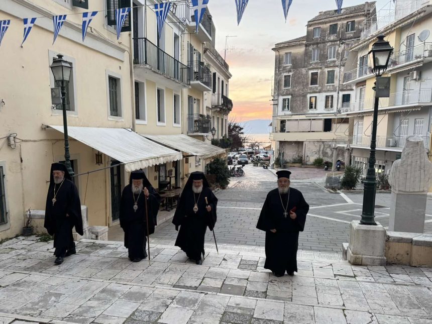 o mitropolitis vresthenis stin kerkyra (13)
