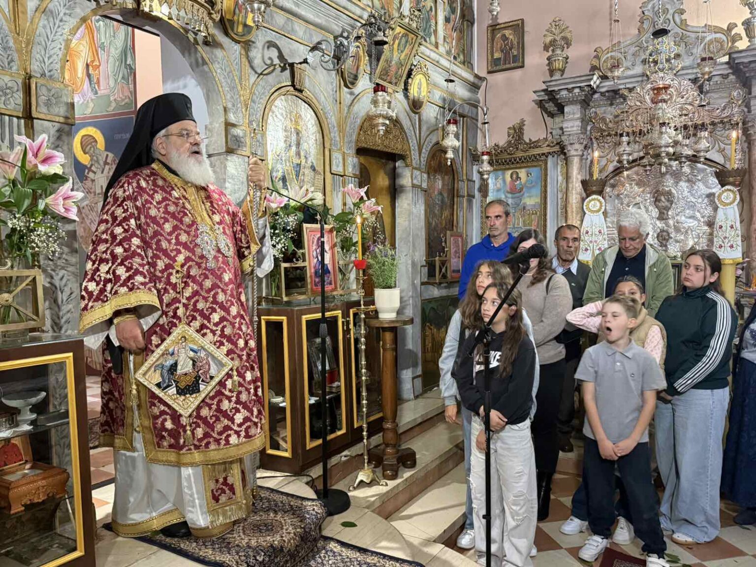 o mitropolitis vresthenis stin palaiokastritsa (8)