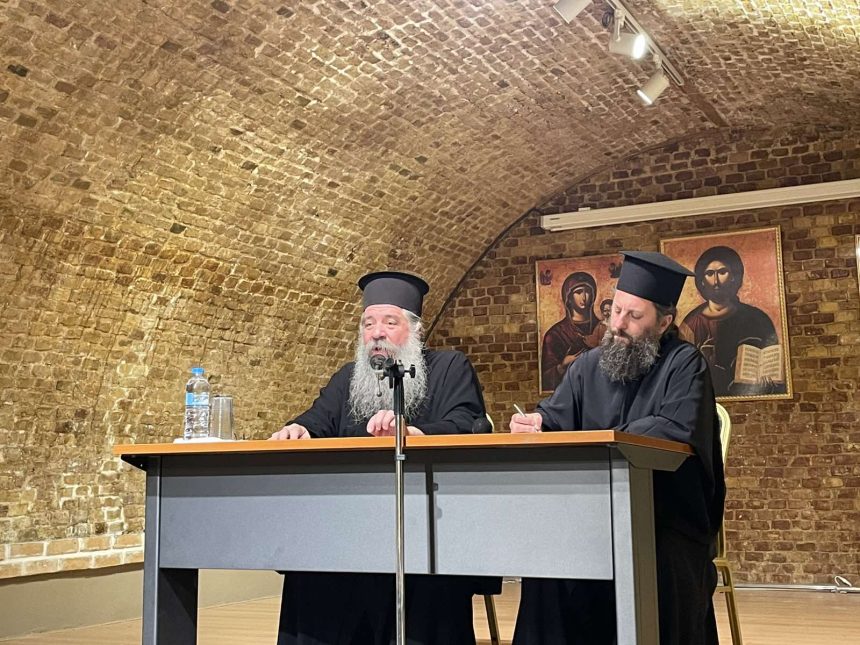 televtaia ekdilosi tis scholis goneon ieras mitropoleos kerkyras (1)