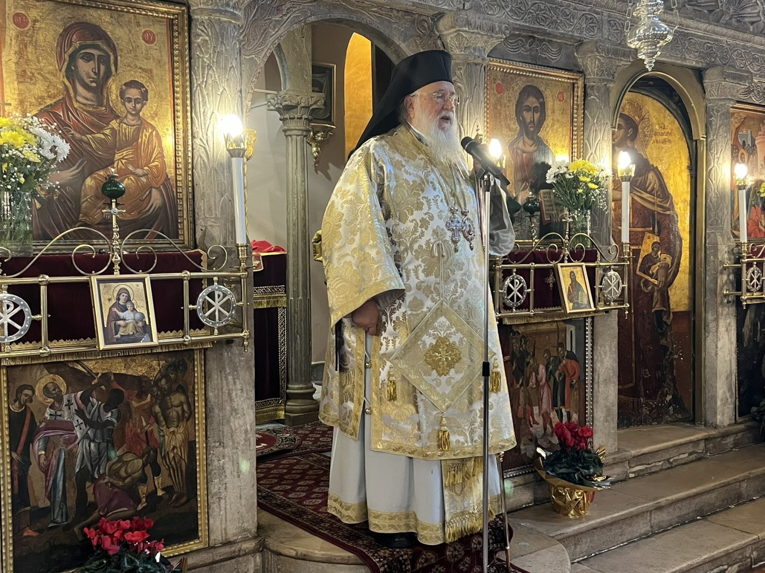 i eorti ton pammegiston taxiarchon stin kerkyra (1)