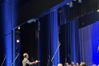 synavlia stin kerkyra gia to protokyriako11