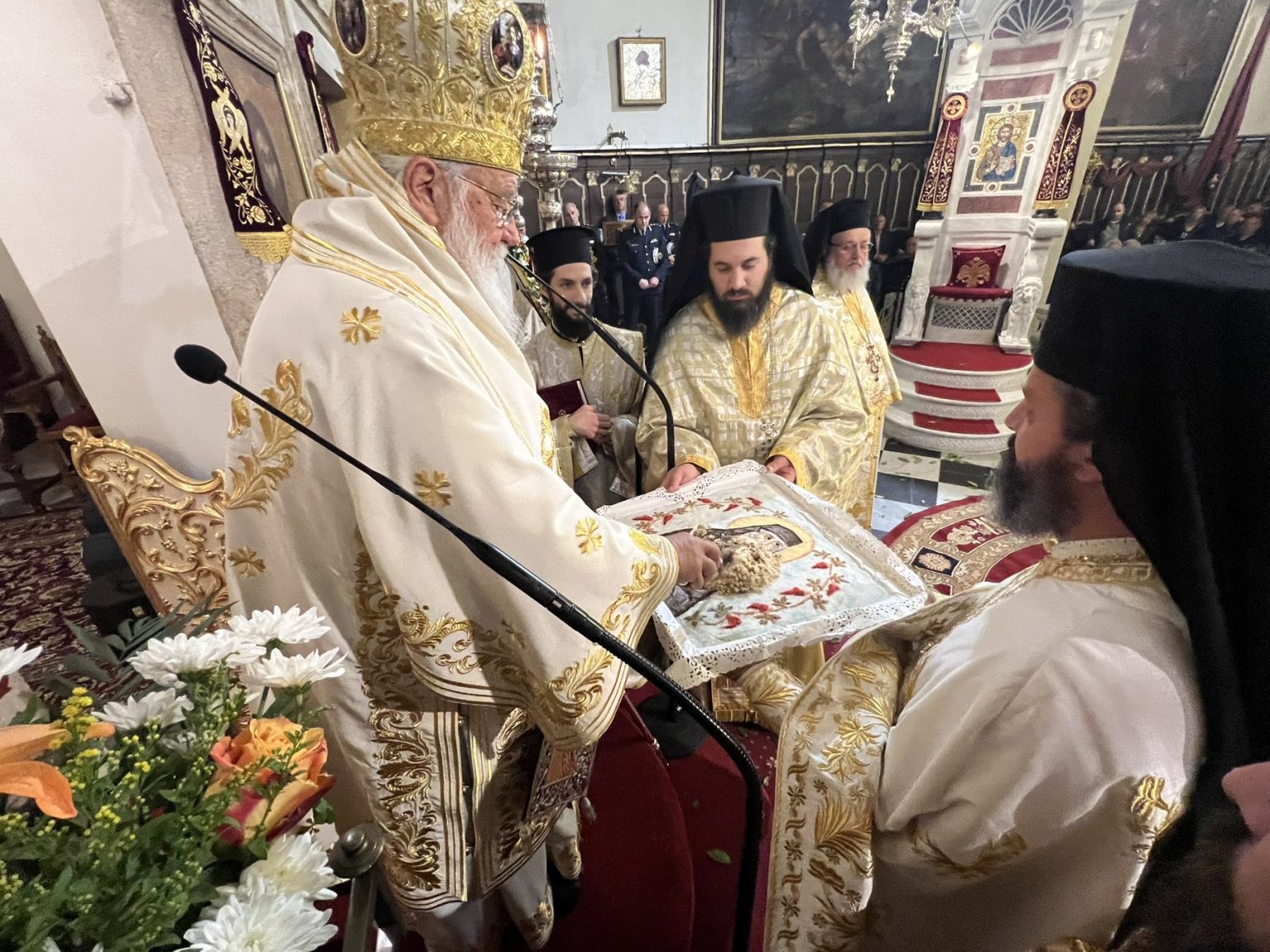 theia leitourgia gia tin eorti tou agiou nektariou stin mitropoli kerkyras10