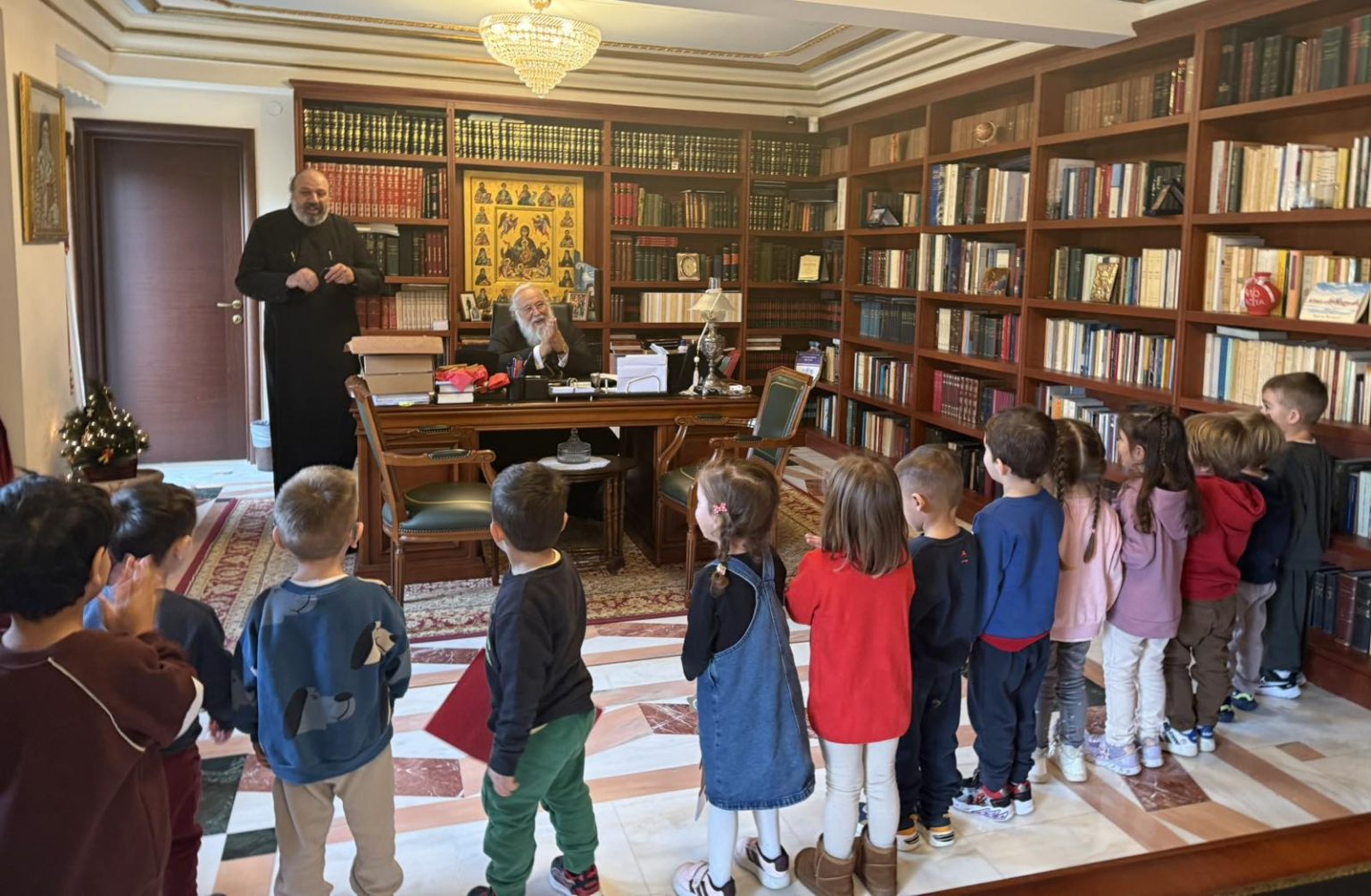 ta paidia tou vrefonipiakou stathmou eleni mpellou ston mitropoliti kerkyras (1)