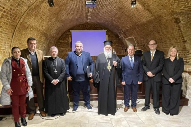 ekdilosi pros timi ton ekpaidevtikon stin mitropoli kerkyras (12)