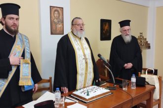 scholi goneon sti lefkimmi notias kerkyras (2)