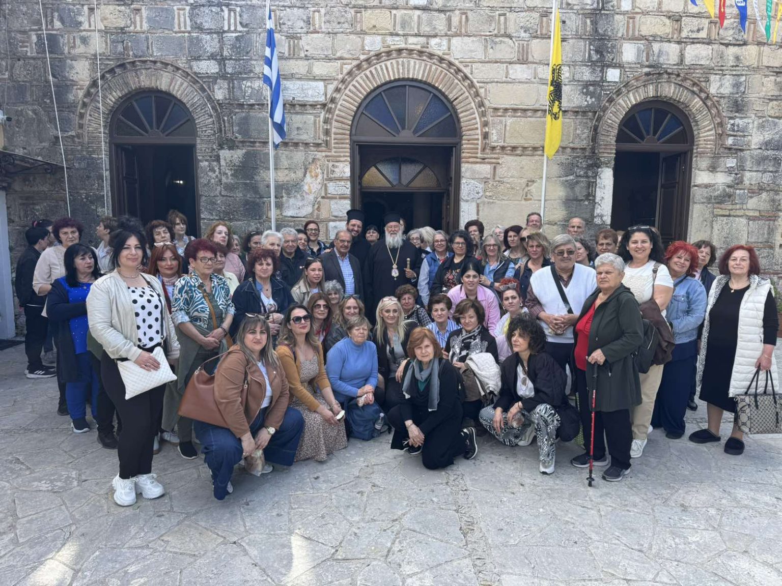 kerkyras nektarios i agia kerkyra apotelei symvolo gia ti simerini gynaika (8)