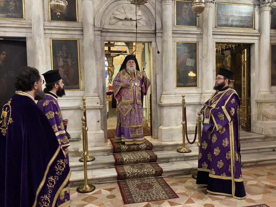 Ο Μητροπολίτης Κερκύρας τέλεσε την Προηγιασμένη Θεία Λειτουργία στο Ιερό Προσκύνημα του Αγίου Σπυρίδωνος (2)