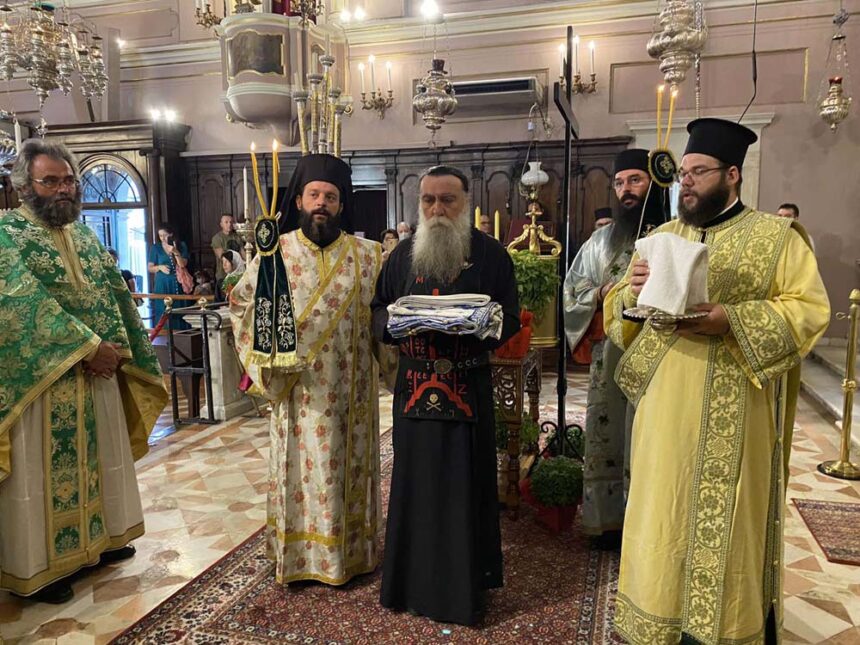 Ιεροδιακόνου στο Ιερό προσκύνημα του Αγίου Σπυρίδωνος στη Κέρκυρα 14