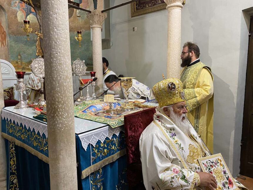 Ιεροδιακόνου στο Ιερό προσκύνημα του Αγίου Σπυρίδωνος στη Κέρκυρα 18
