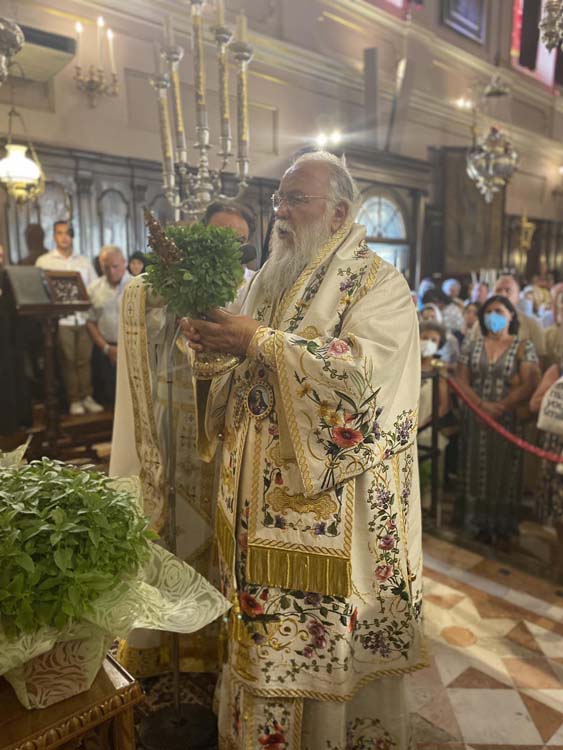 Ιεροδιακόνου στο Ιερό προσκύνημα του Αγίου Σπυρίδωνος στη Κέρκυρα 6