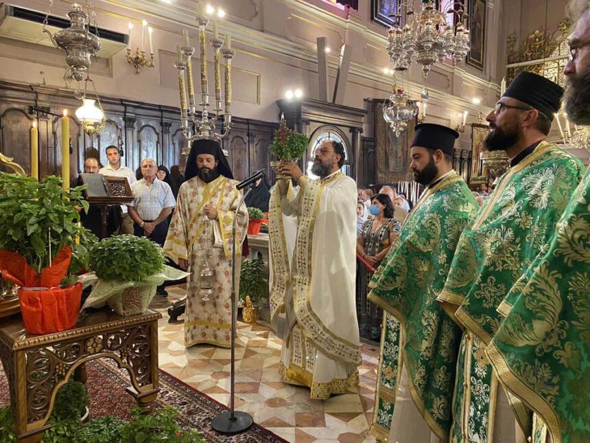 Ιεροδιακόνου στο Ιερό προσκύνημα του Αγίου Σπυρίδωνος στη Κέρκυρα 8