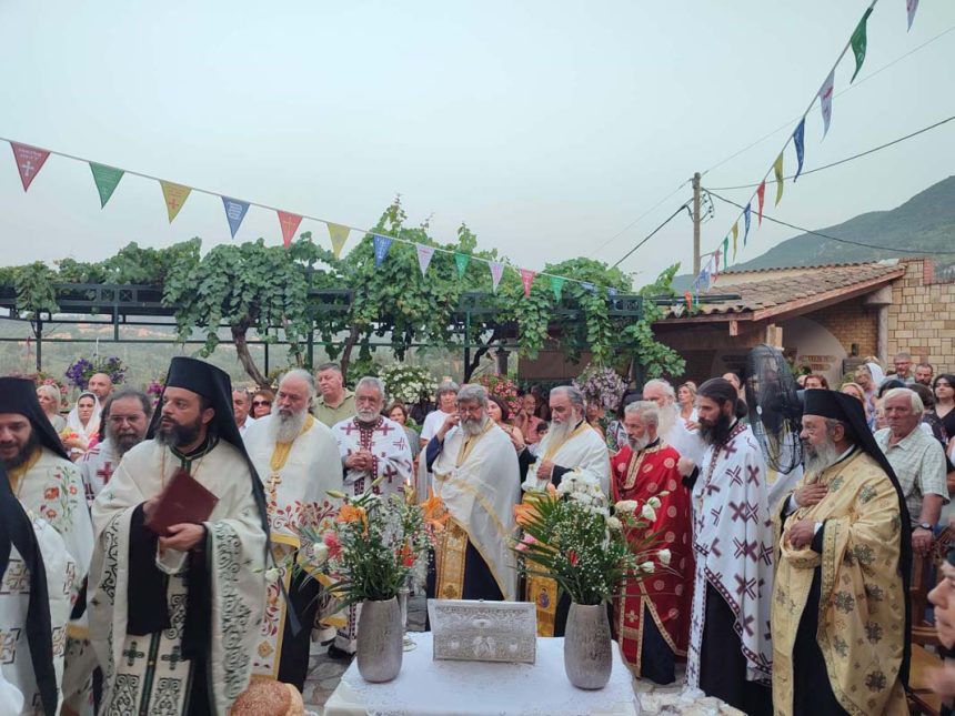 Σε δύο γυναικείες ιερές μονές της Αγίας Παρασκευής Κερκύρας χοροστάτησε ο Σεβ. κ. Νεκτάριος (3)