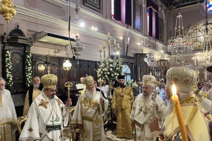 archieratiko sylleitourgo stin kerkyra gia thavma tou agiou spyridonos (10)