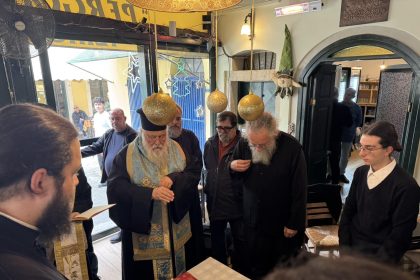 synantisi tou mitropoliti kerkyras me ta stelechi ton kataskinoseon (1)